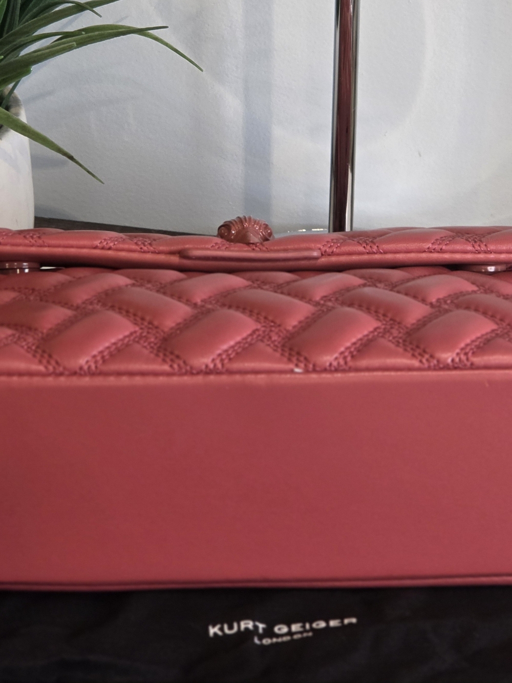 Kurt Geiger Kensington Drench Leather Shoulder Bag - Picture 7 of 14
